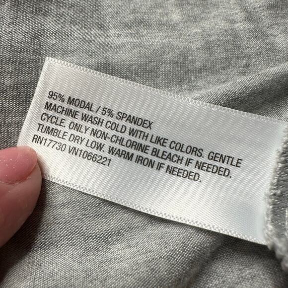 Auden: Cloud Knit Short Sleeve Notch Collar Top and Cropped Pants Pajama Set - Picture 6 of 6